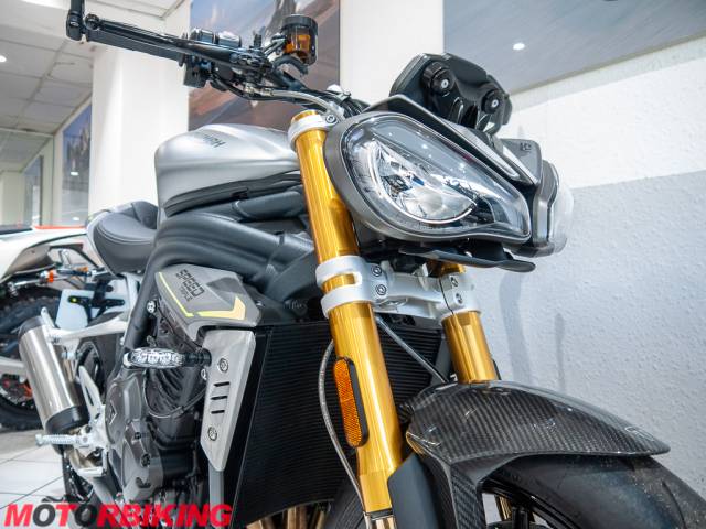 2021 Triumph SPEED TRIPLE 1200 RS Photo #3