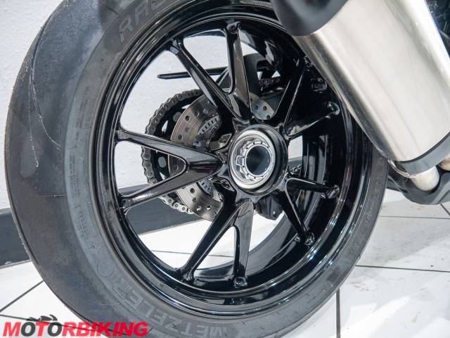 2021 Triumph SPEED TRIPLE 1200 RS Photo #11