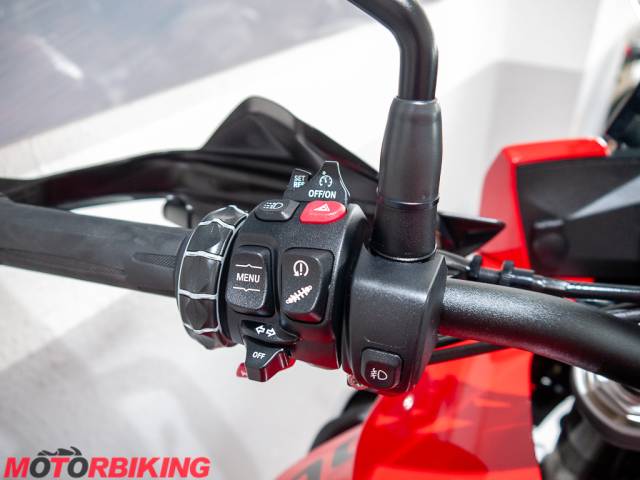 2020 BMW S1000XR TE Photo #17