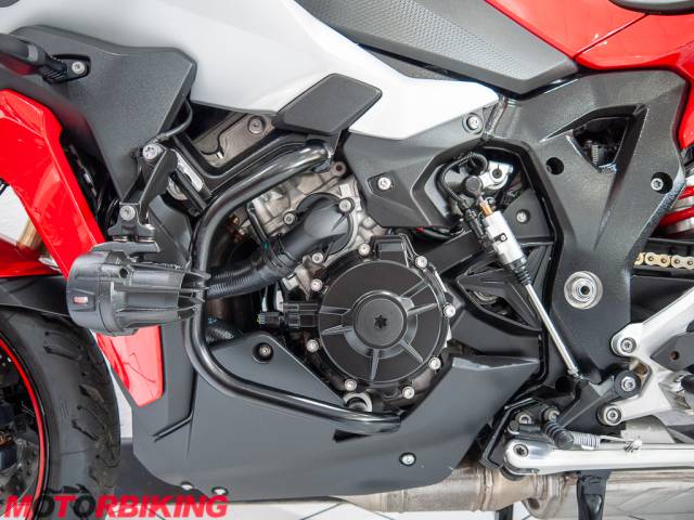 2020 BMW S1000XR TE Photo #25