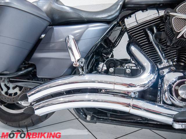 2016 Harley-Davidson STREET GLIDE SPECIAL FLHXS Photo #3