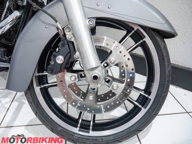 2016 Harley-Davidson STREET GLIDE SPECIAL FLHXS Photo #5