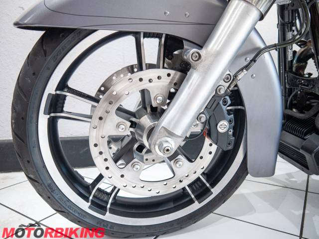 2016 Harley-Davidson STREET GLIDE SPECIAL FLHXS Photo #10