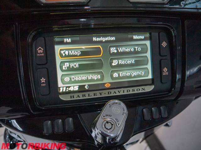 2016 Harley-Davidson STREET GLIDE SPECIAL FLHXS Photo #23