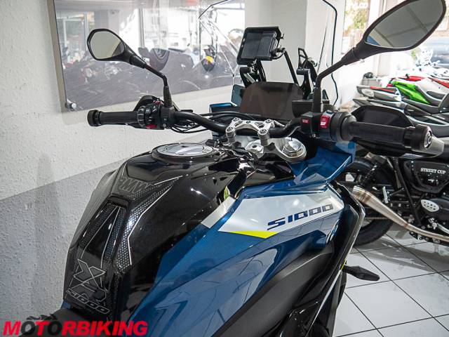 2024 BMW S1000XR TE Photo #17