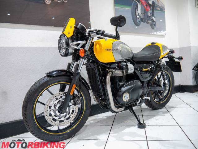 2016 Triumph STREET CUP Photo #19