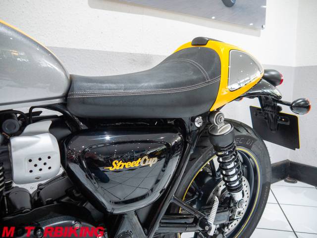 2016 Triumph STREET CUP Photo #24