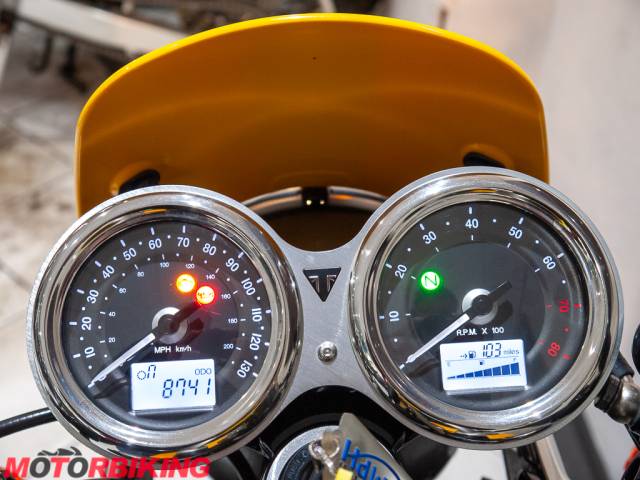 2016 Triumph STREET CUP Photo #29