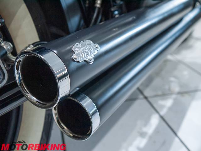 2021 Harley-Davidson FXFBS SOFTAIL FAT BOB 114 Photo #2