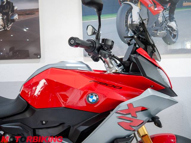 2020 BMW F900XR TE Photo #2