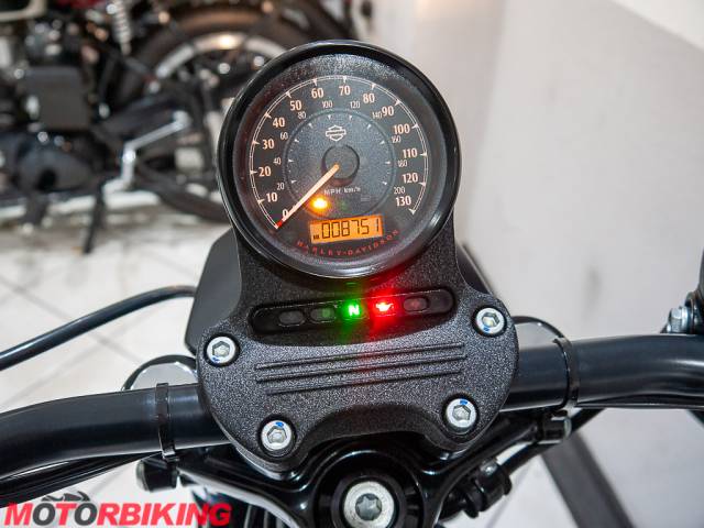 2021 Harley-Davidson SPORTSTER 883 IRON Photo #28