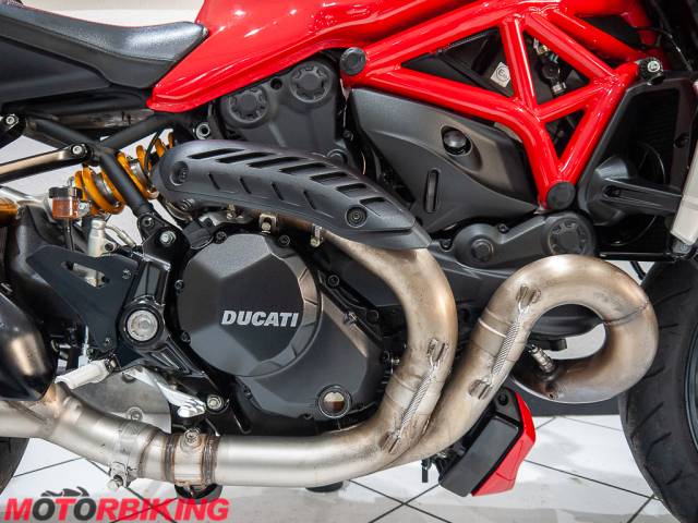 2016 Ducati MONSTER 1200 R Photo #10