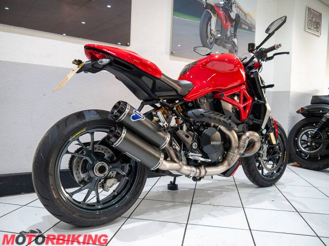 2016 Ducati MONSTER 1200 R Photo #14
