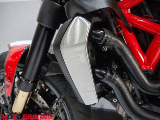 2016 Ducati MONSTER 1200 R Photo #24