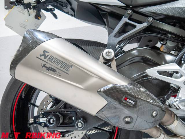 2018 BMW S1000R SPORT Photo #2