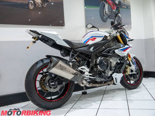 2018 BMW S1000R SPORT Photo #21