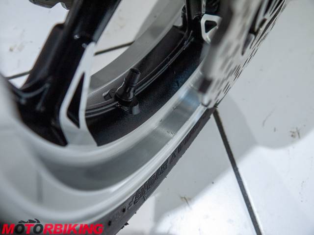 2010 Kawasaki Z1000 DAF Photo #23