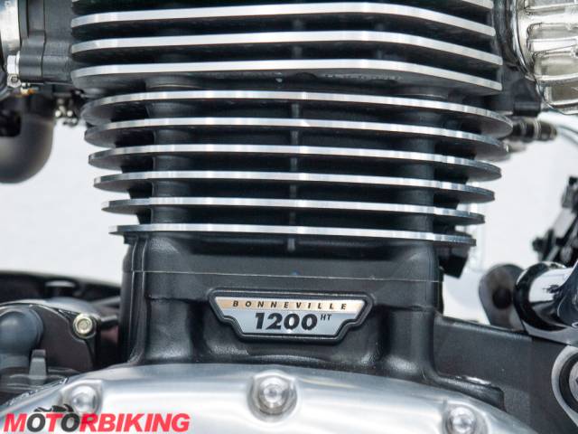 2023 Triumph T120 BONNEVILLE Photo #3