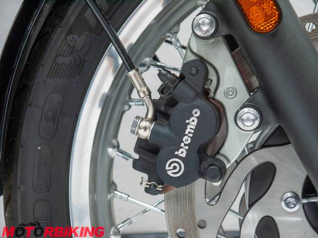 2023 Triumph T120 BONNEVILLE Photo #11