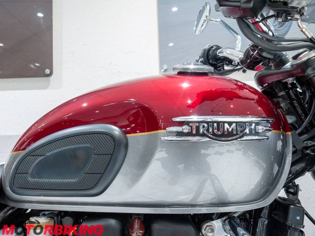 2023 Triumph T120 BONNEVILLE Photo #16