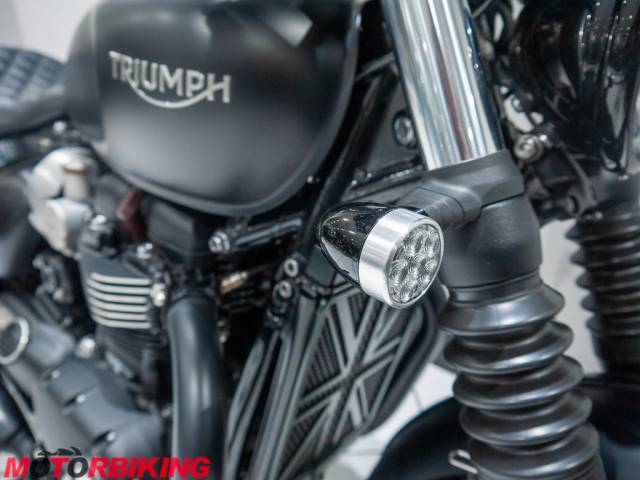 2020 Triumph BONNEVILLE 1200 BOBBER BLACK Photo #8