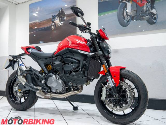 2021 Ducati MONSTER 937 PLUS Photo #2