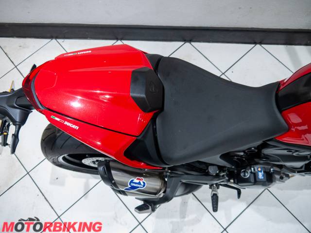 2021 Ducati MONSTER 937 PLUS Photo #16