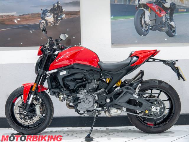 2021 Ducati MONSTER 937 PLUS Photo #18