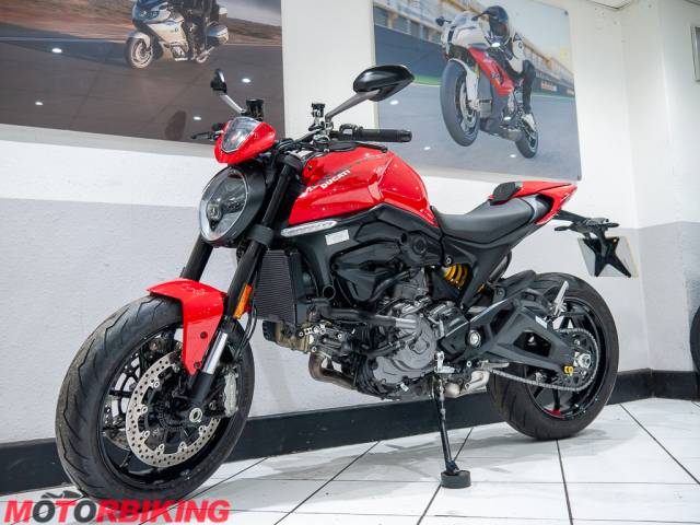 2021 Ducati MONSTER 937 PLUS Photo #19