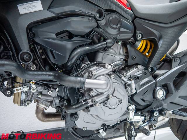 2021 Ducati MONSTER 937 PLUS Photo #21