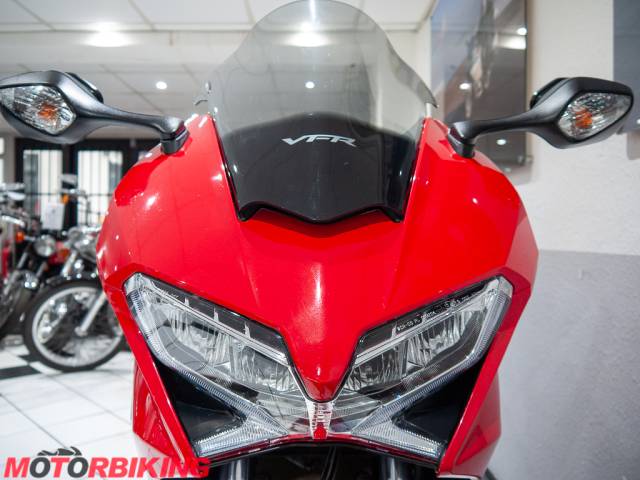 2018 Honda VFR800F Photo #12
