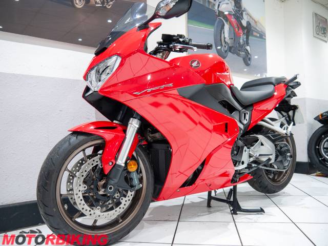2018 Honda VFR800F Photo #19