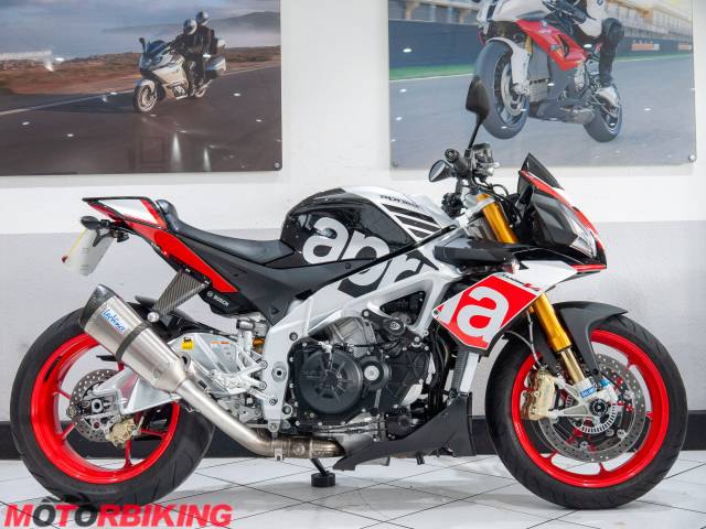 2016 Aprilia TUONO V4 1100  FACTORY Photo #1