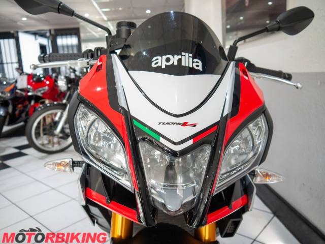 2016 Aprilia TUONO V4 1100  FACTORY Photo #14