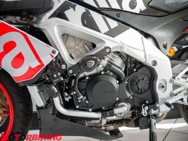 2016 Aprilia TUONO V4 1100  FACTORY Photo #19