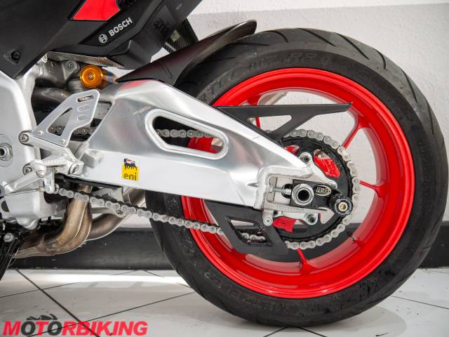 2016 Aprilia TUONO V4 1100  FACTORY Photo #21