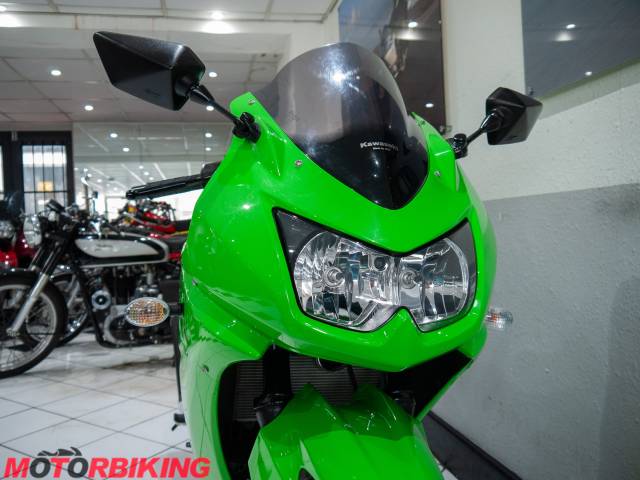 2011 Kawasaki NINJA 250 Photo #4