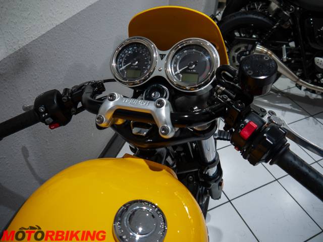 2016 Triumph STREET CUP Photo #15