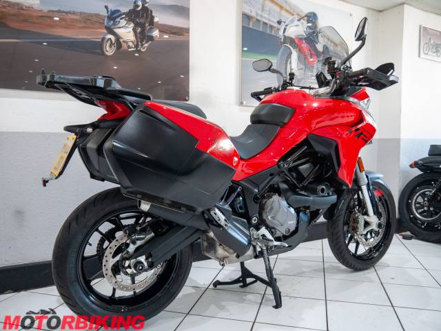 2022 Ducati MULTISTRADA V2S TRAVEL Photo #17
