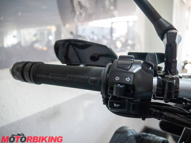 2020 Royal Enfield HIMALAYAN 411 Photo #18