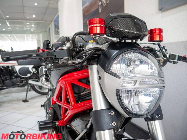 2010 Ducati MONSTER 696 + Photo #7