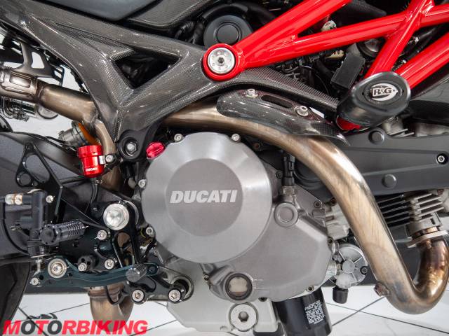 2010 Ducati MONSTER 696 + Photo #13