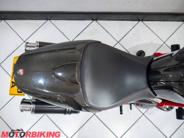 2010 Ducati MONSTER 696 + Photo #17