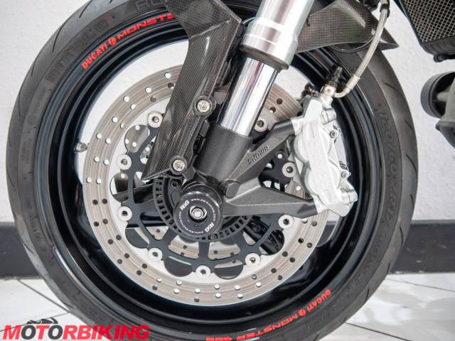 2010 Ducati MONSTER 696 + Photo #24