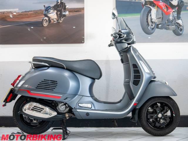 2021 Piaggio VESPA GTS 300 SUPERSPORT ABS Photo #1