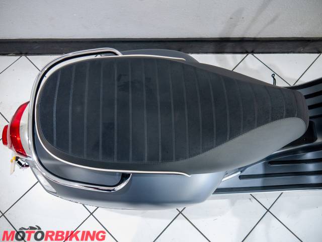 2021 Piaggio VESPA GTS 300 SUPERSPORT ABS Photo #11