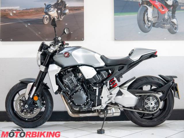 2019 Honda CB1000R PLUS Photo #17