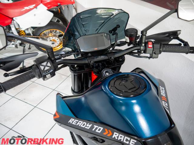 2022 KTM 890 DUKE  R Photo #22