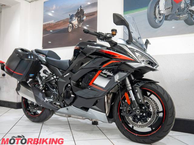 2021 Kawasaki NINJA 1000 SX TOURER Photo #2