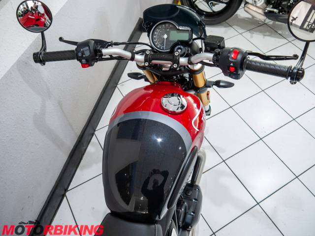 2025 Triumph SPEED 400 Photo #13
